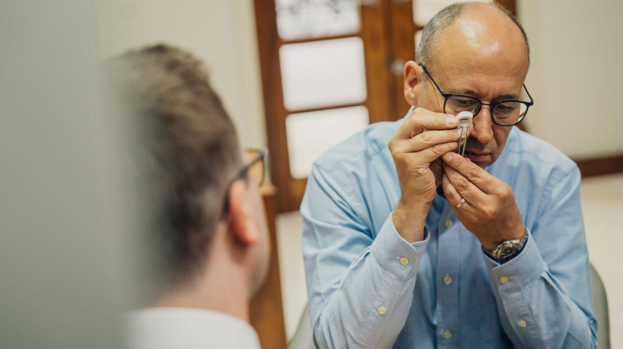 Diamond Fluorescence Explained: Is It Something To Be Concerned About?