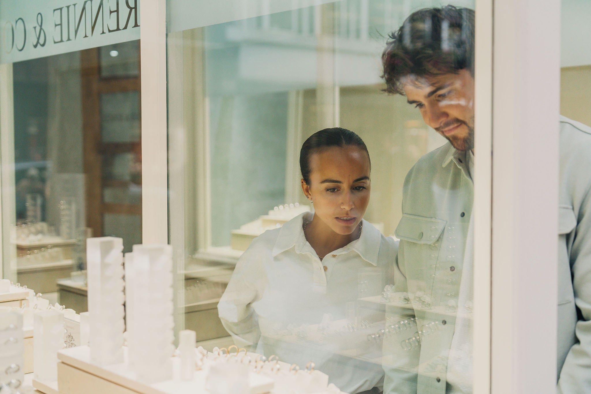 Lab-Grown vs Natural Diamonds: What You Should Know Before Buying